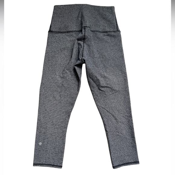 Lululemon Athletic Leggings Cropped Gray Striped Size 8 - Picture 5 of 7